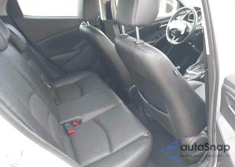 2020 Toyota Yaris Xle z USA, uszkodzony, nr VIN 3MYDLBJV0LY705097